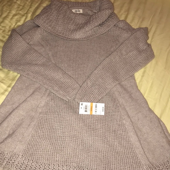 Turtle neck Knit Sweater - Picture 2 of 6